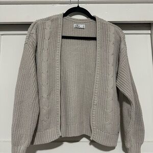 Hollister Women's Cream Cable Knit Cardigan